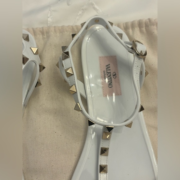 ❤️VALENTINO GARAVANI ROCKSTUD FLAT RUBBER SANDALS❤️ - Picture 7 of 13